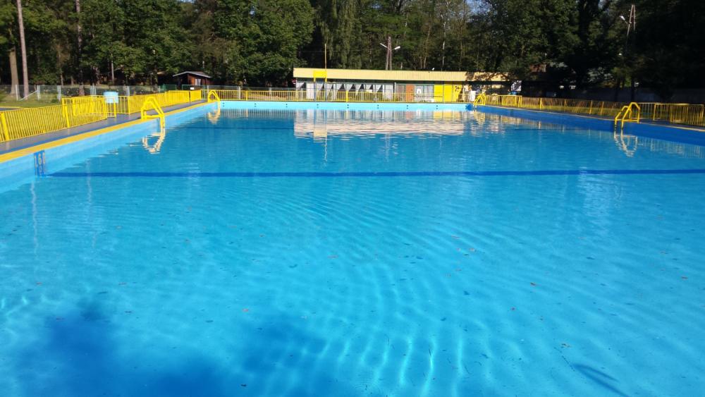 Zabezpieczenie i renowacja basenu epoksydową farbą Neopox Pool